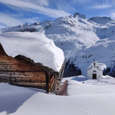 Z - Next Door To Therme 公寓 *