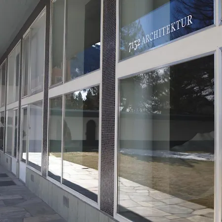 Z - Next Door To Therme 公寓 *