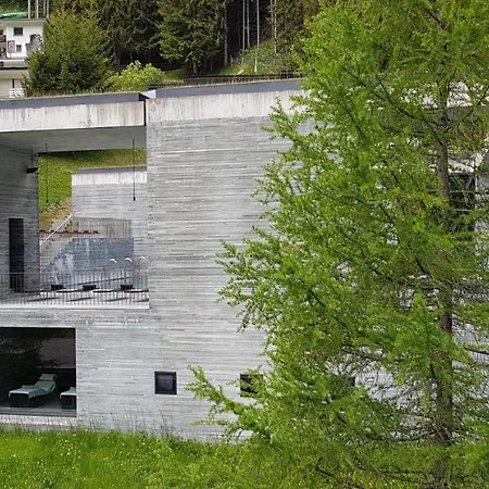 Z - Next Door To Therme 아파트 *